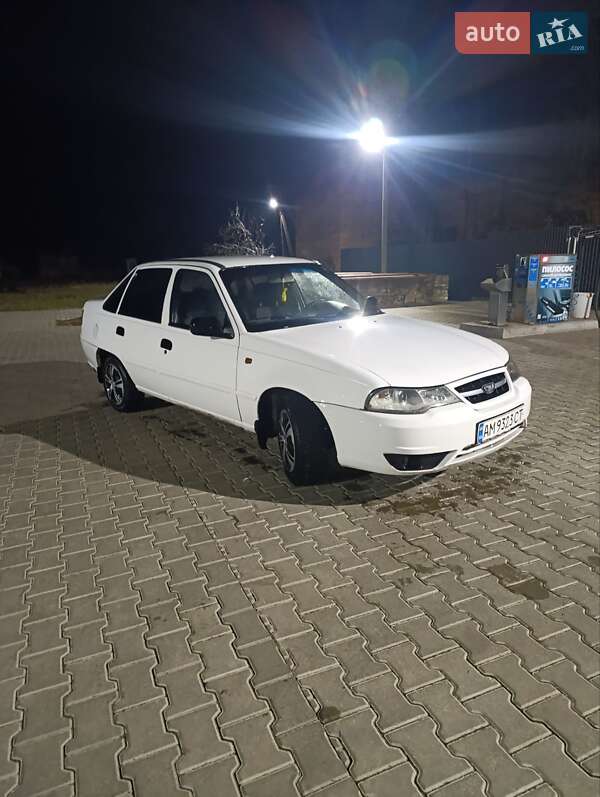Седан Daewoo Nexia 2012 в Житомире