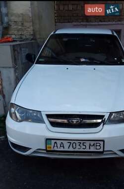 Седан Daewoo Nexia 2011 в Киеве