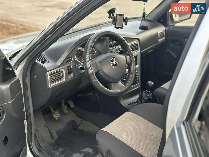 Седан Daewoo Nexia 2011 в Днепре