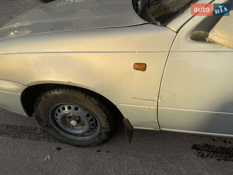 Седан Daewoo Nexia 1995 в Киеве