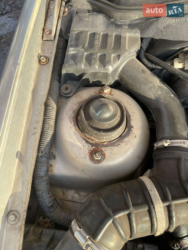 Седан Daewoo Nexia 1995 в Киеве