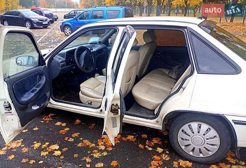 Седан Daewoo Nexia 2006 в Березане