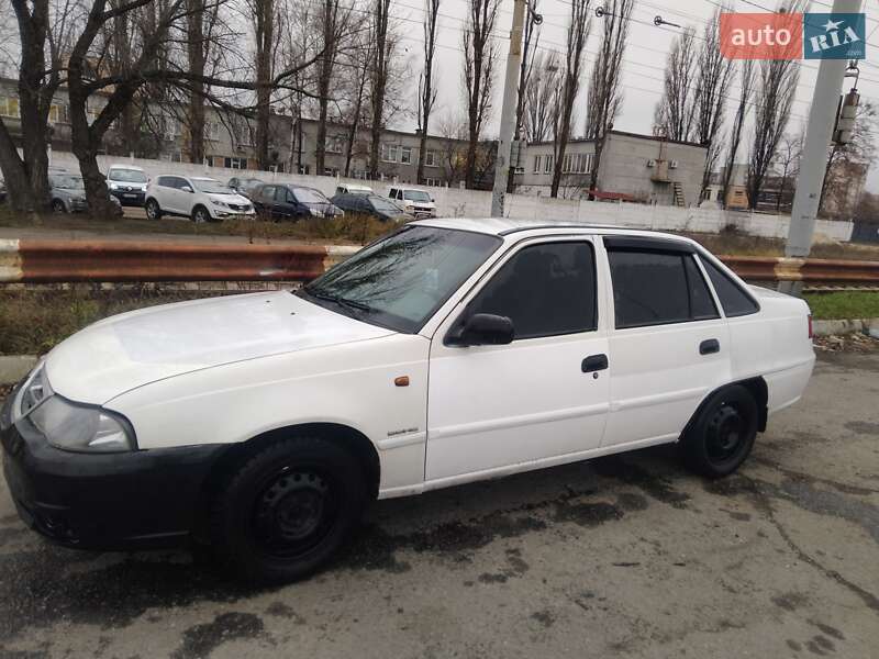 Седан Daewoo Nexia 2012 в Киеве