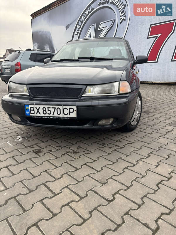Седан Daewoo Nexia 2003 в Хмельницькому