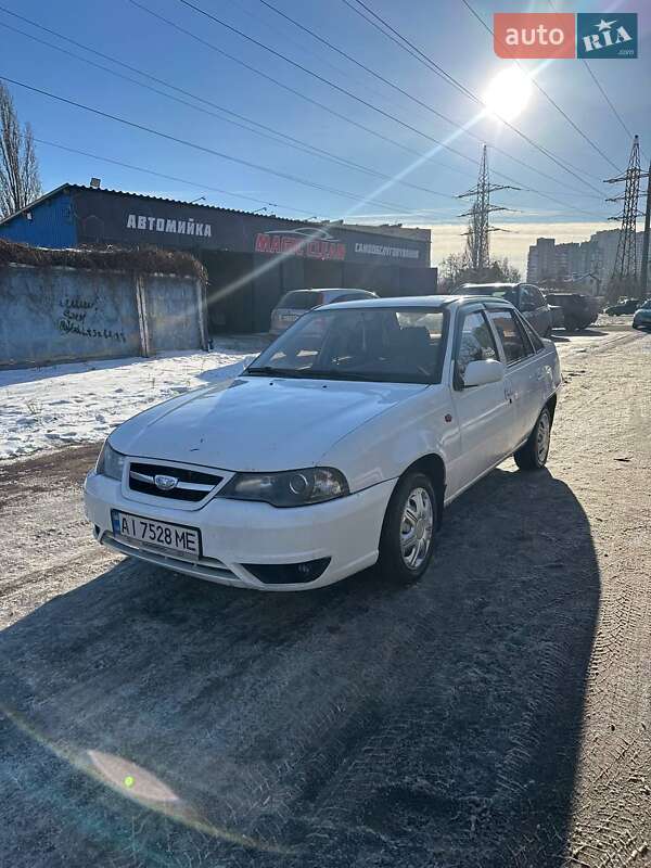 Седан Daewoo Nexia 2009 в Києві