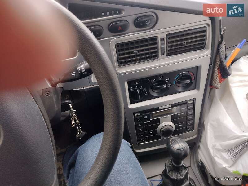 Седан Daewoo Nexia 2008 в Синельниковому