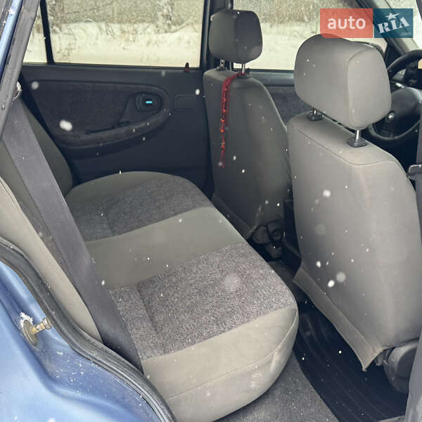 Седан Daewoo Nexia 2006 в Днепре