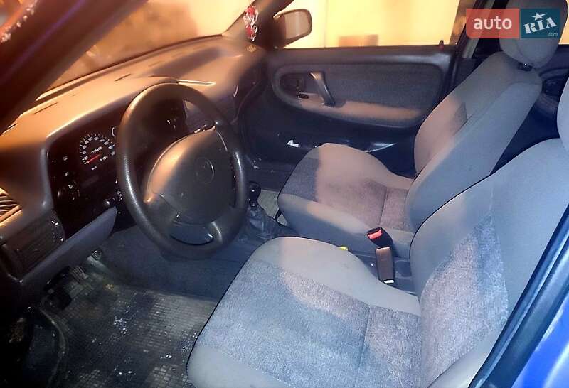 Седан Daewoo Nexia 2008 в Нежине