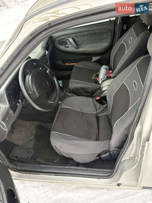 Седан Daewoo Nexia 2008 в Житомире