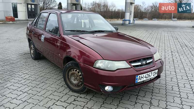Седан Daewoo Nexia 2008 в Болехове