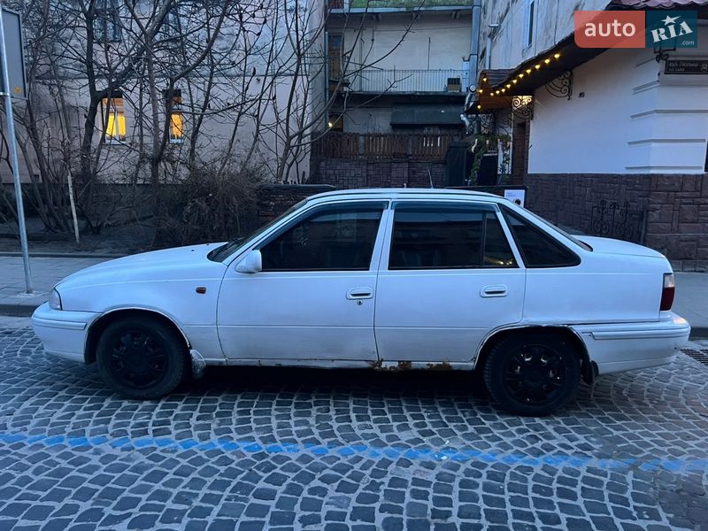 Седан Daewoo Nexia 2007 в Львове