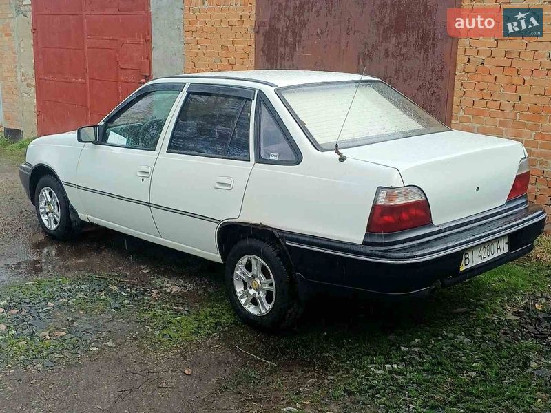 Седан Daewoo Nexia 1997 в Полтаві
