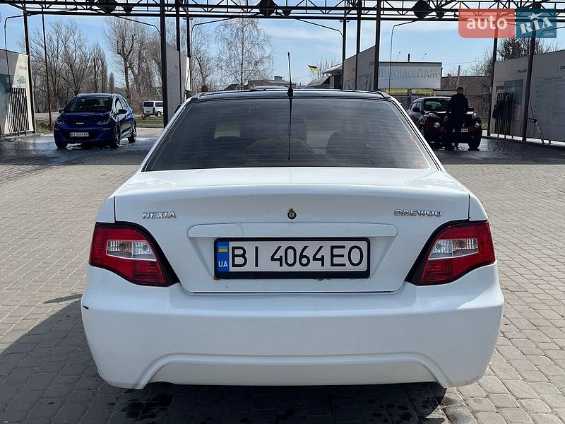 Седан Daewoo Nexia 2012 в Кременчуге