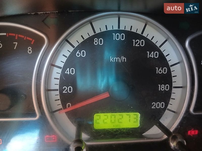 Седан Daewoo Nexia 2012 в Марганце