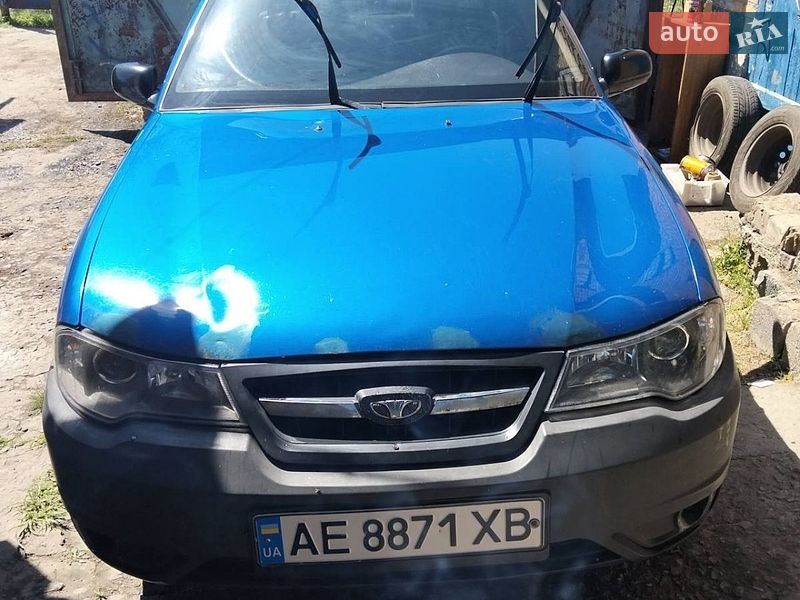 Седан Daewoo Nexia 2012 в Марганце
