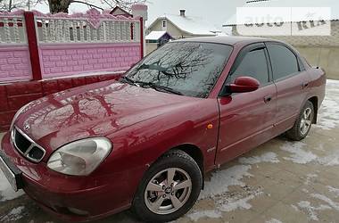 Седан Daewoo Nubira 2003 в Черновцах