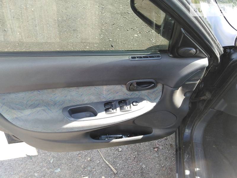 Седан Daewoo Nubira 1998 в Конотопі