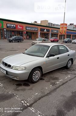 Седан Daewoo Nubira 1998 в Кривом Роге