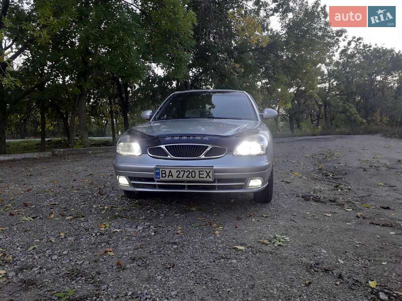 Седан Daewoo Nubira 2003 в Новгородке