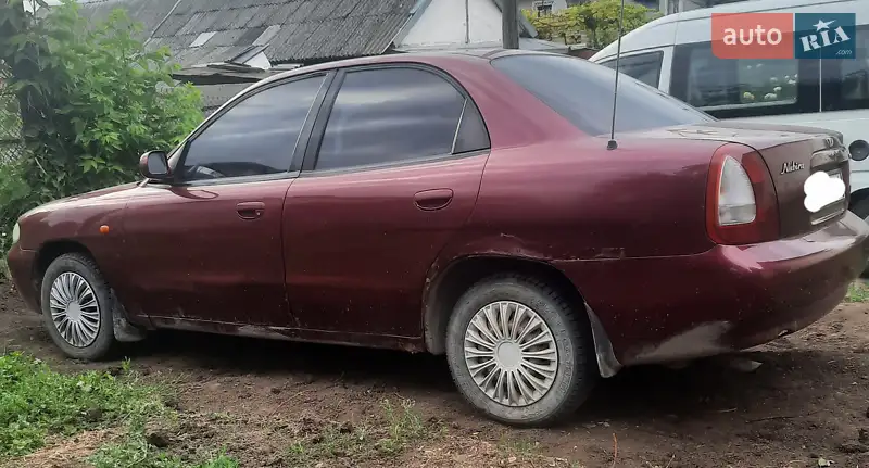 Daewoo Nubira
