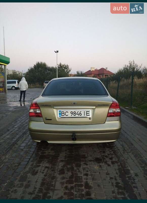 Седан Daewoo Nubira 2002 в Дрогобыче