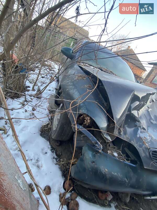 Седан Daewoo Nubira 1998 в Константиновке