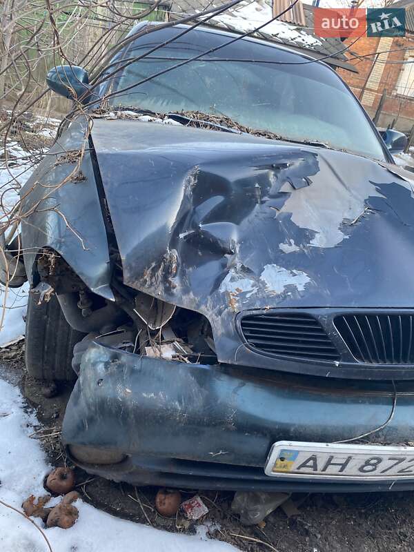 Седан Daewoo Nubira 1998 в Константиновке