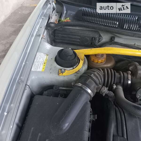 Седан Daewoo Nubira 1998 в Черновцах