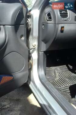 Седан Daewoo Nubira 1998 в Херсоне