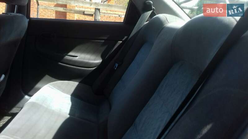 Седан Daewoo Nubira 1998 в Херсоне