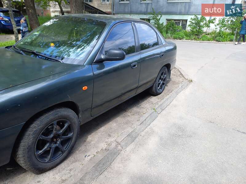 Седан Daewoo Nubira 1998 в Каменском