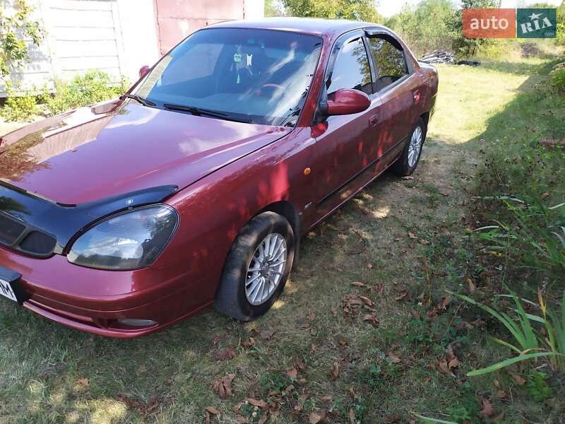Седан Daewoo Nubira 2003 в Новомосковске