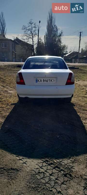 Седан Daewoo Nubira 1999 в Веселинове