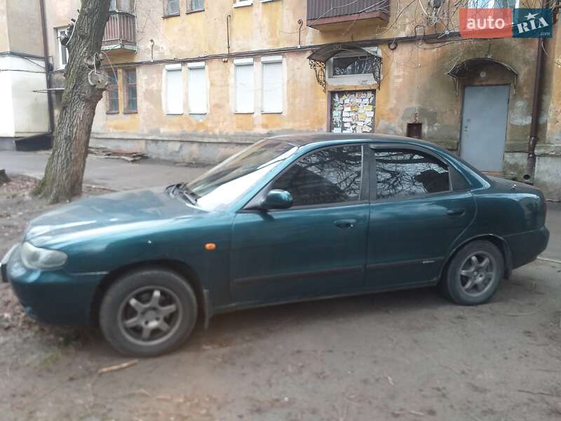 Седан Daewoo Nubira 1998 в Дніпрі