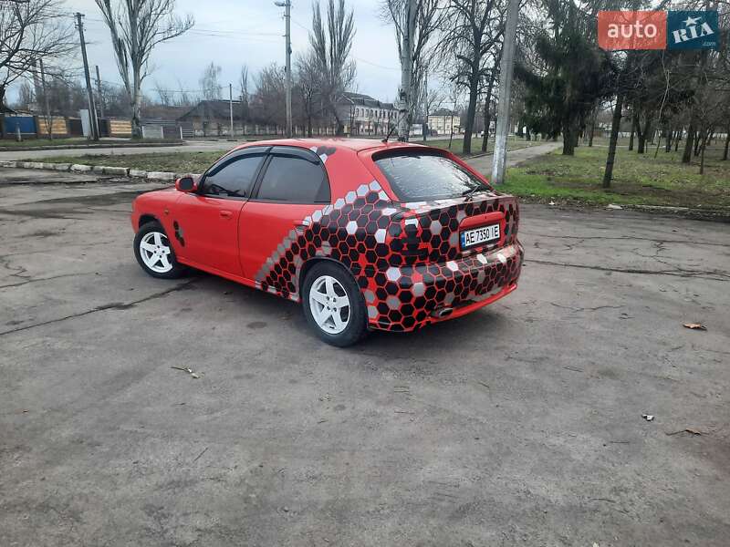 Хэтчбек Daewoo Nubira 1998 в Покрове