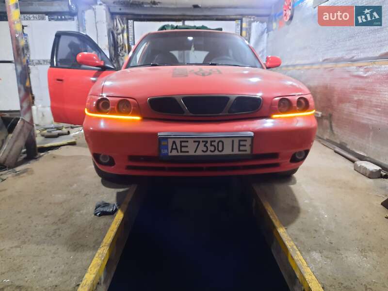 Хэтчбек Daewoo Nubira 1998 в Покрове