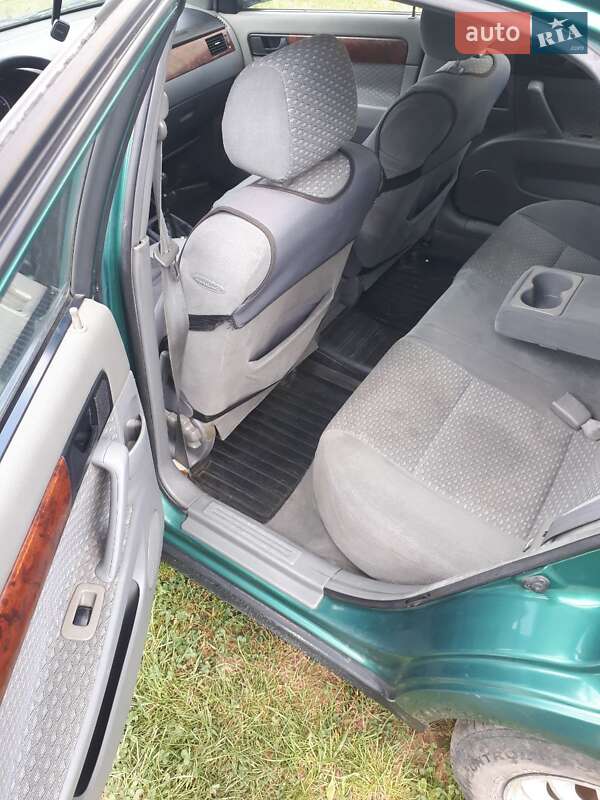 Седан Daewoo Nubira 2004 в Львове