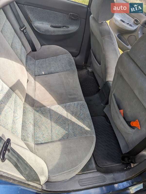 Седан Daewoo Nubira 2000 в Пустомытах