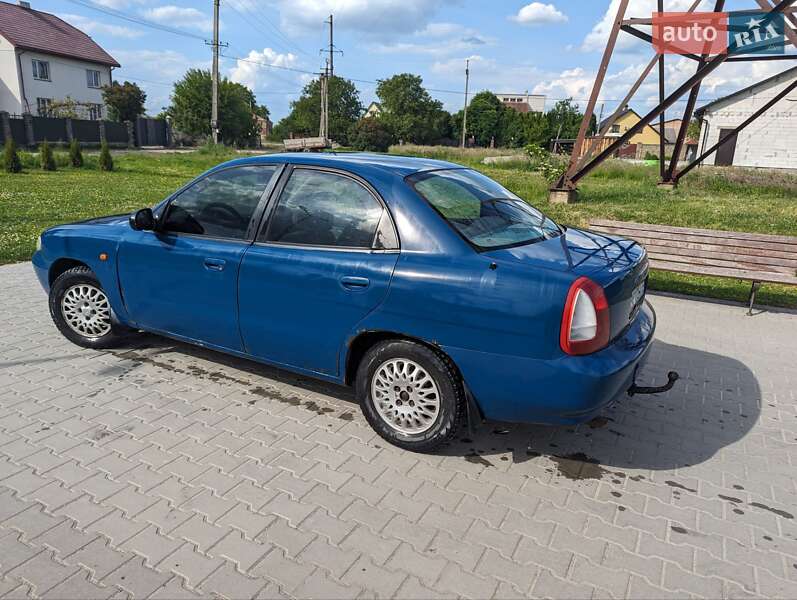 Седан Daewoo Nubira 2000 в Пустомытах