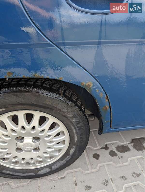 Седан Daewoo Nubira 2000 в Пустомытах