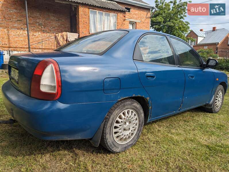 Седан Daewoo Nubira 2000 в Пустомытах