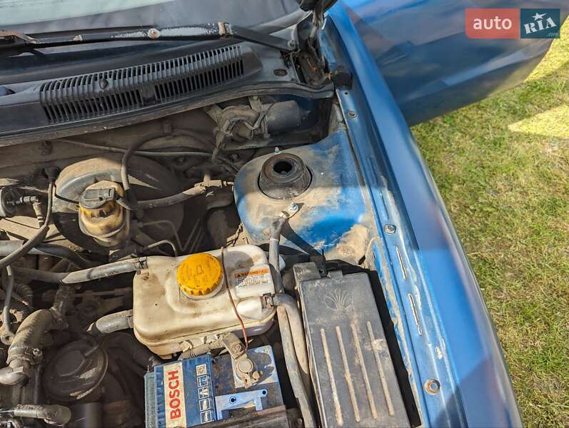 Седан Daewoo Nubira 2000 в Пустомытах