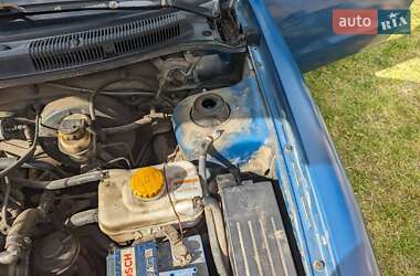 Седан Daewoo Nubira 2000 в 
