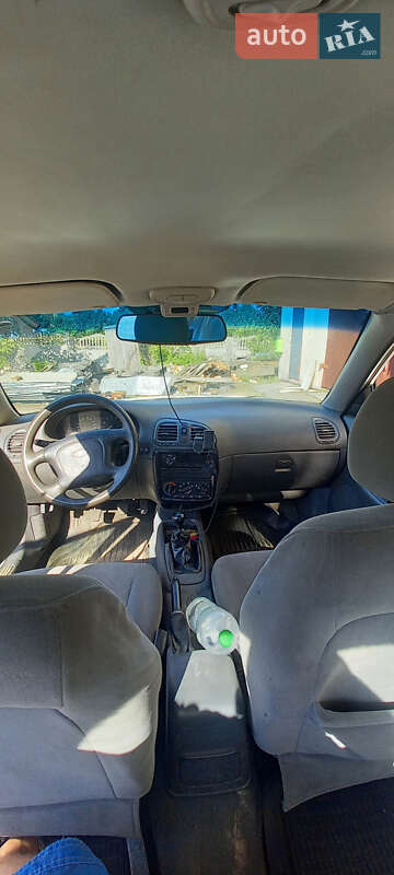 Седан Daewoo Nubira 1998 в Сумах