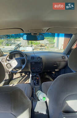 Седан Daewoo Nubira 1998 в 