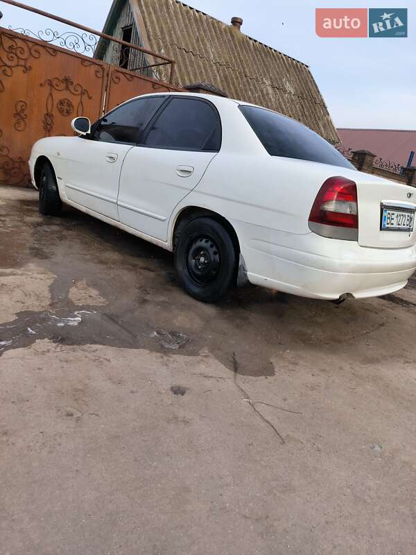 Седан Daewoo Nubira 2001 в Николаеве