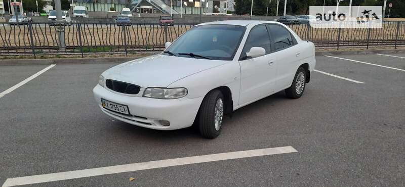 Седан Daewoo Nubira 1998 в Харькове