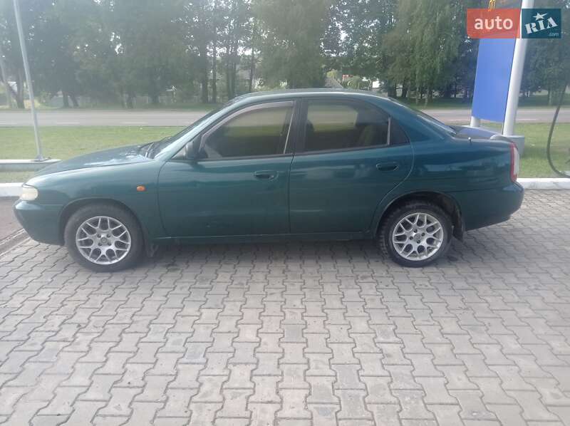 Седан Daewoo Nubira 1999 в Новояворовске