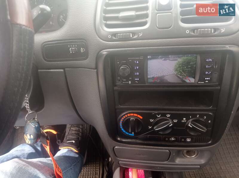Седан Daewoo Nubira 1999 в Новояворовске