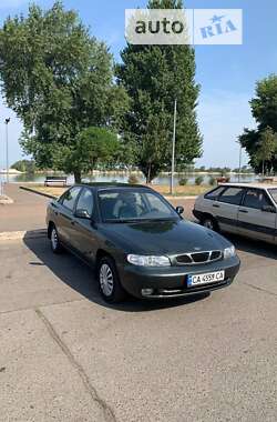 Седан Daewoo Nubira 1998 в Черкасах